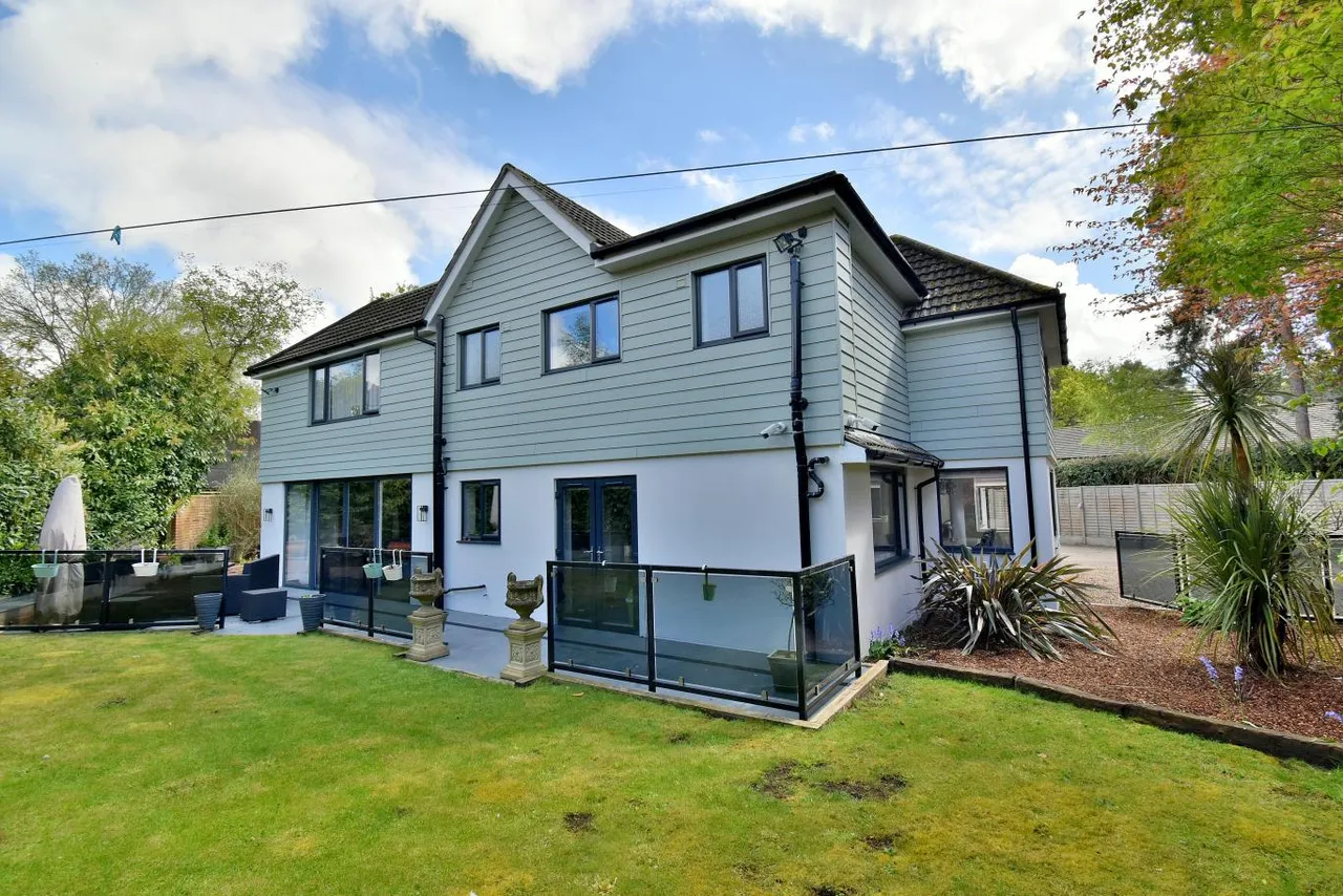 Church Road, BH22, photo 19