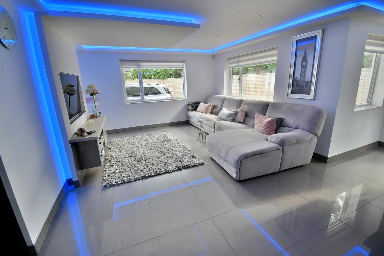 Church Road, BH22, photo 5