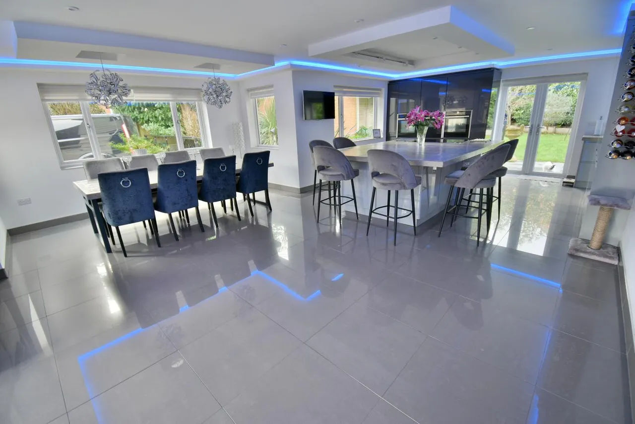 Church Road, BH22, photo 3