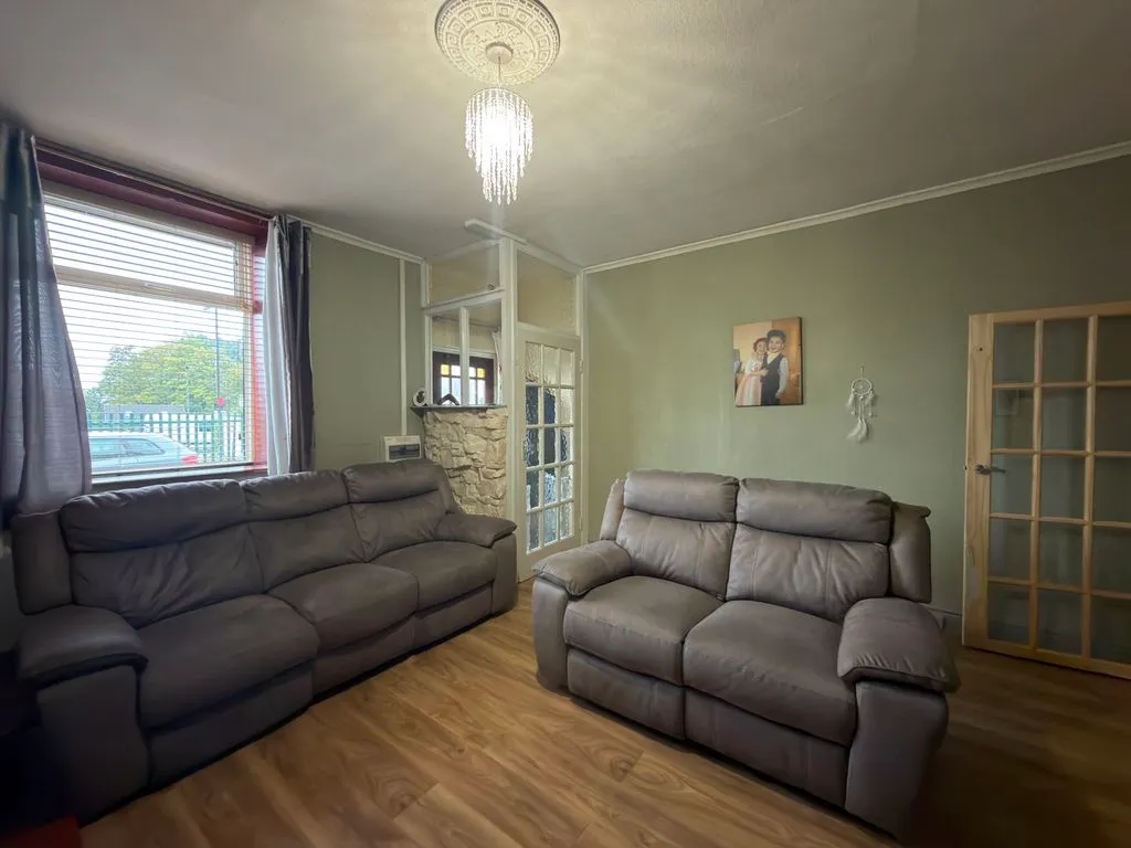 For SaleMayfield Avenue, Adlington, photo 3