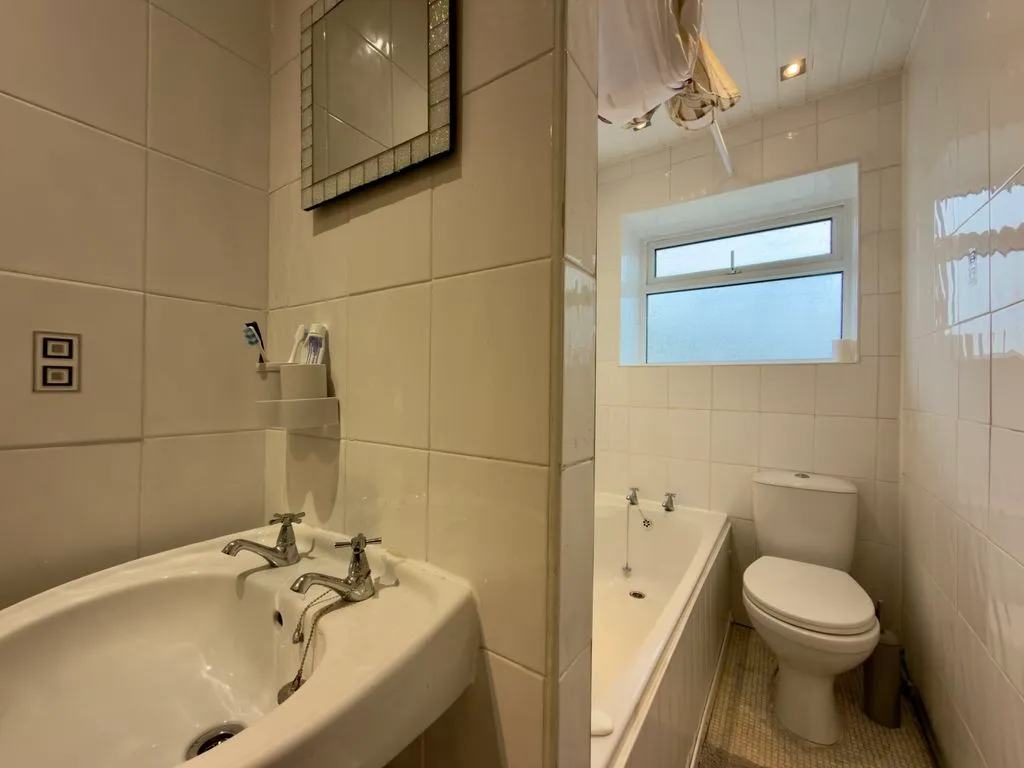 For SaleMayfield Avenue, Adlington, photo 10