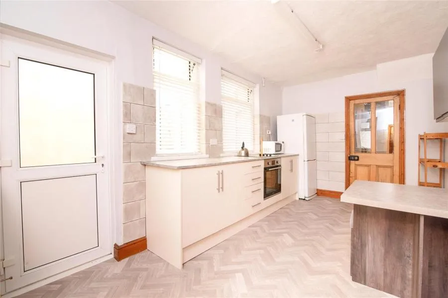Talworth Street, Roath, CF24, photo 6
