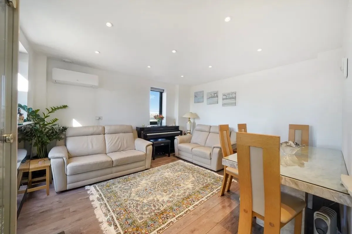 London, NW10, photo 5