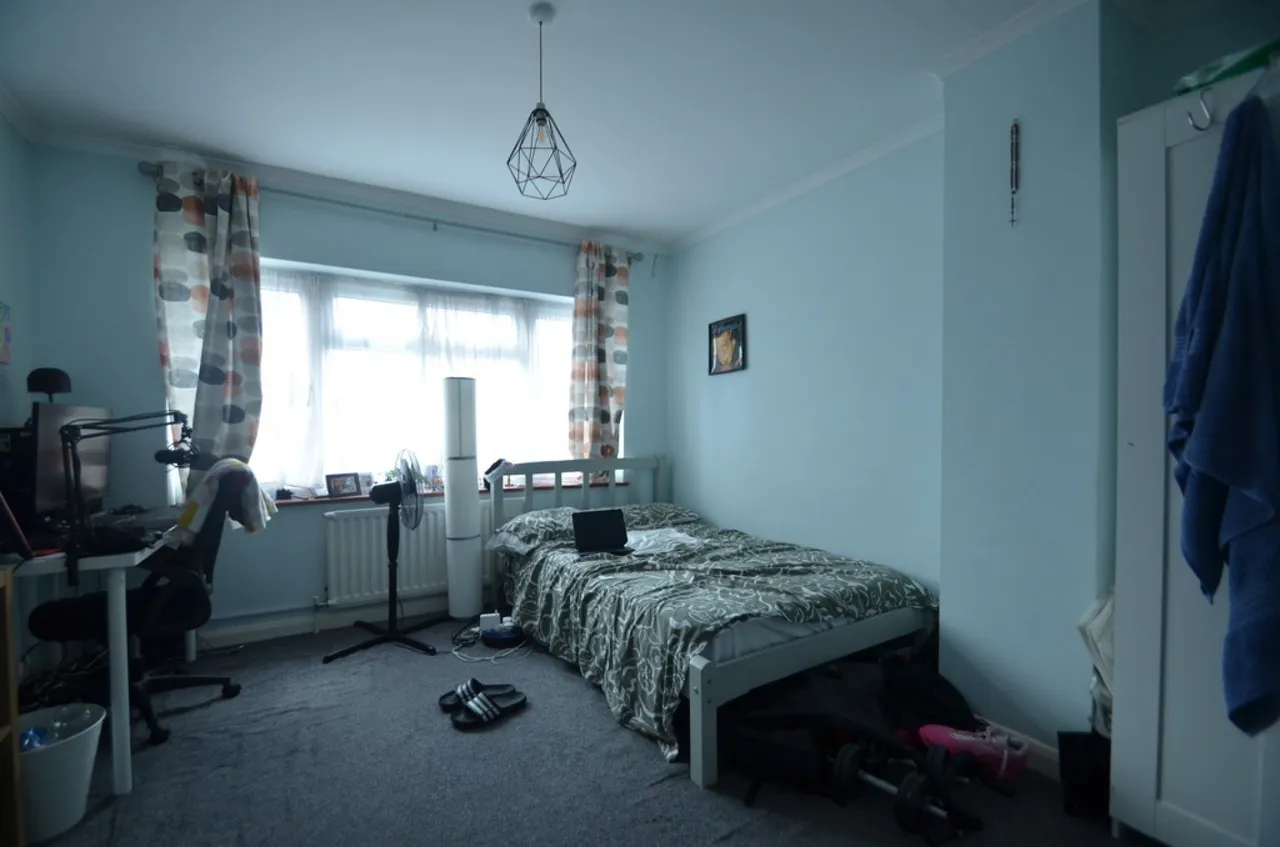 Spring Rise, Egham, photo 5