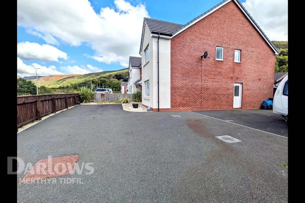 Kingfisher Crescent, Merthyr tydfil, photo 15