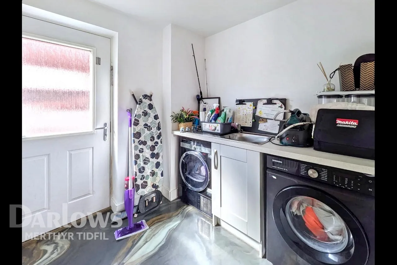 Kingfisher Crescent, Merthyr tydfil, photo 19