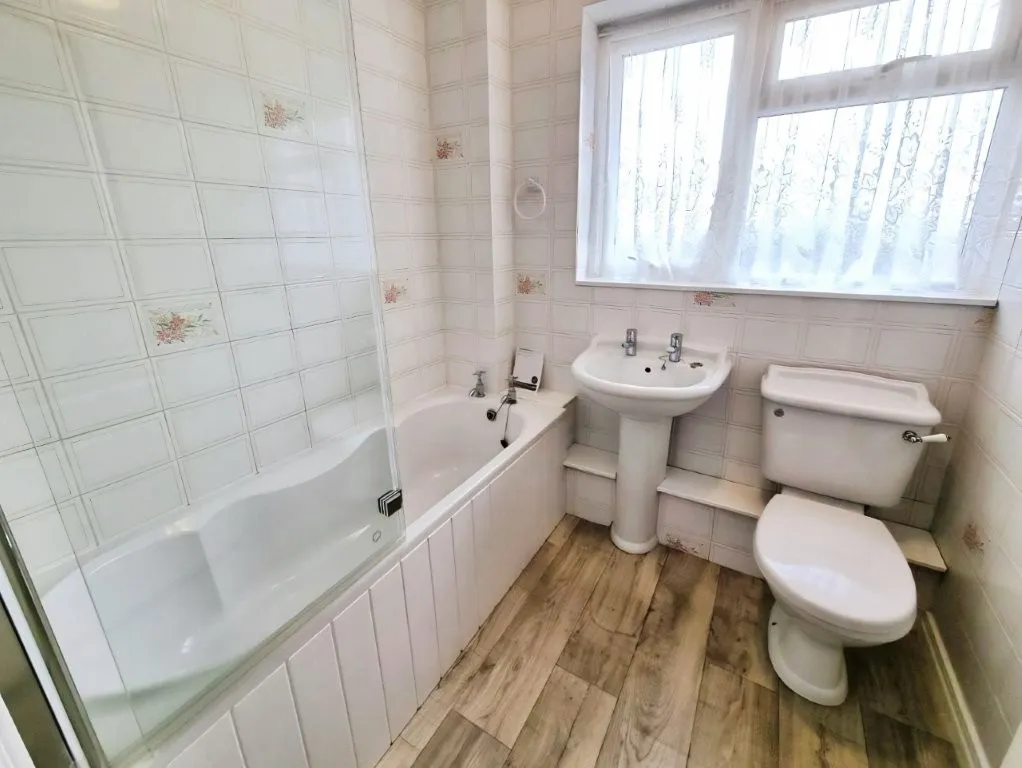 Chatsworth Crescent, Ipswich, IP2, photo 12