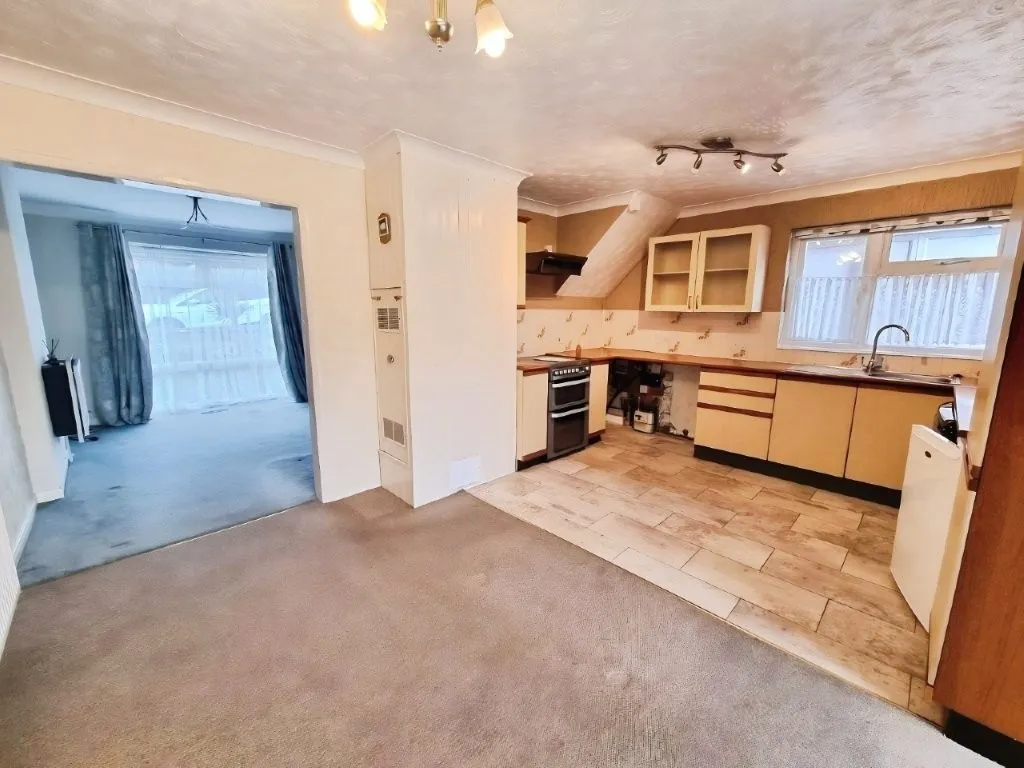 Chatsworth Crescent, Ipswich, IP2, photo 2