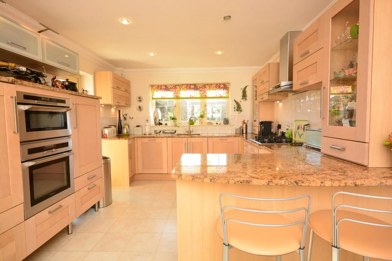Crampmoor Lane, Crampmoor, Romsey, Hampshire, SO51 9AJ, photo 3
