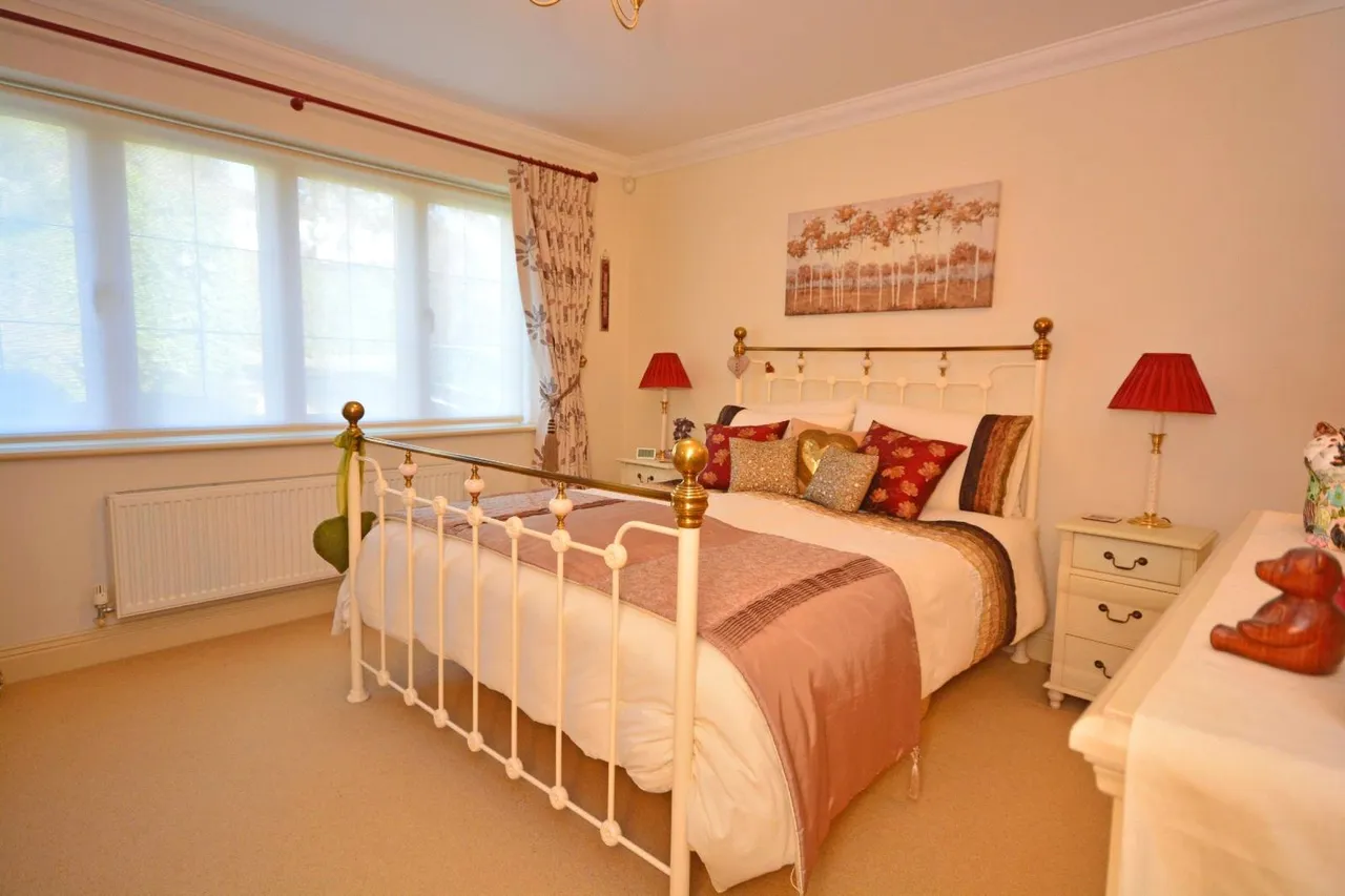 Crampmoor Lane, Crampmoor, Romsey, Hampshire, SO51 9AJ, photo 4