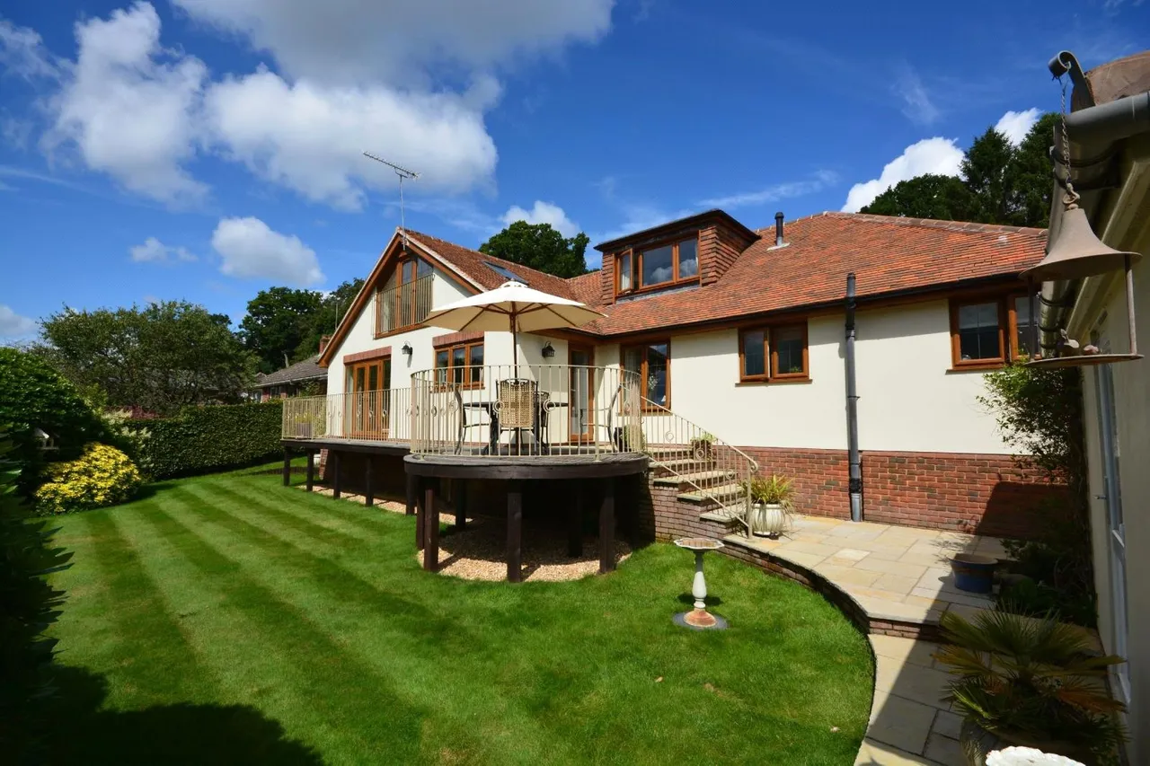 Crampmoor Lane, Crampmoor, Romsey, Hampshire, SO51 9AJ, photo 5