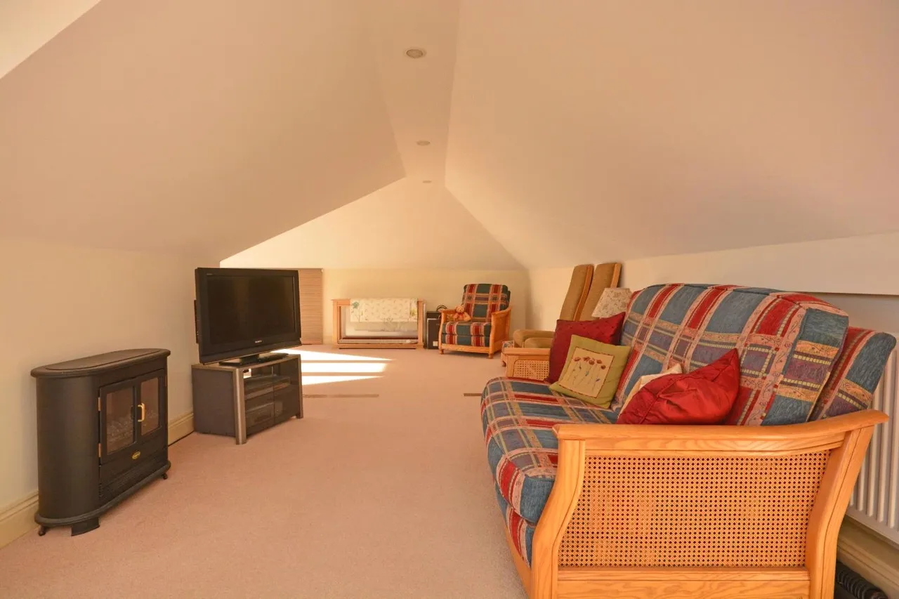 Crampmoor Lane, Crampmoor, Romsey, Hampshire, SO51 9AJ, photo 9