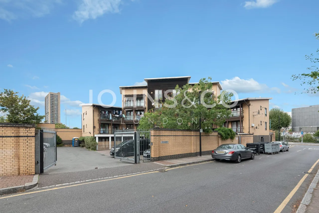 Ashton Street, London, E14, photo 13