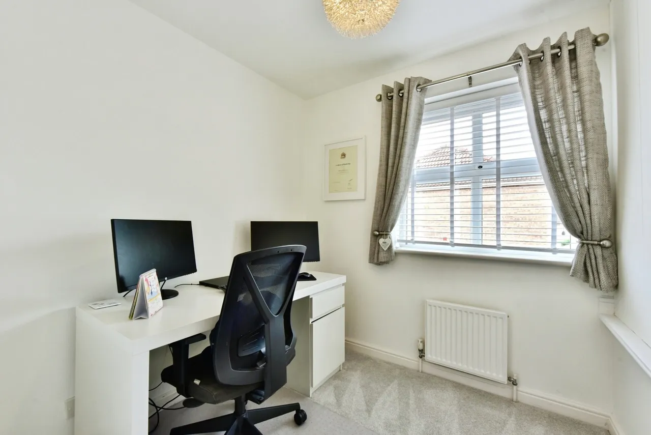 Batesquire, Sothall, Sheffield, S20, photo 16