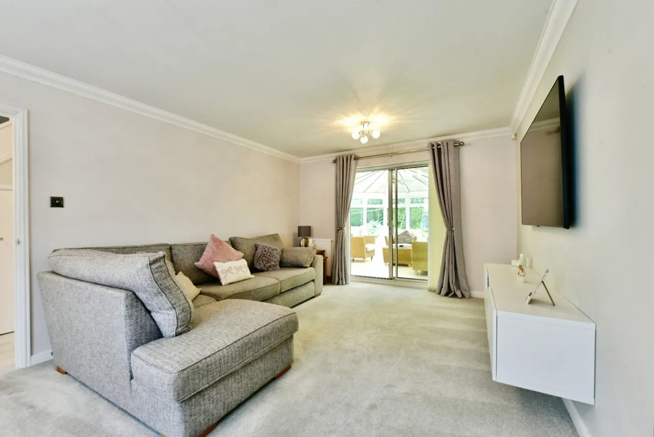 Batesquire, Sothall, Sheffield, S20, photo 11