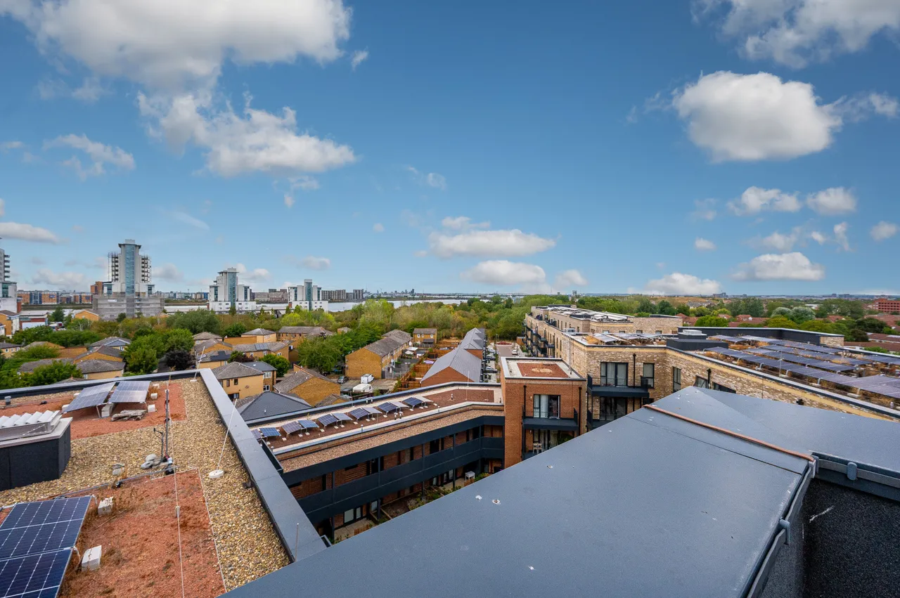 London, SE28, photo 15
