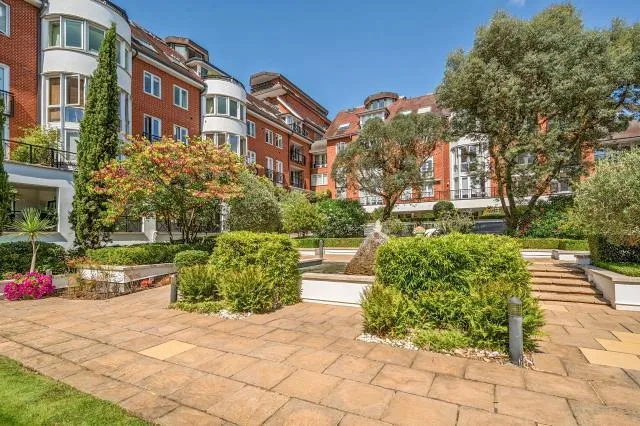 Kidderpore Avenue, London, NW3, photo 19