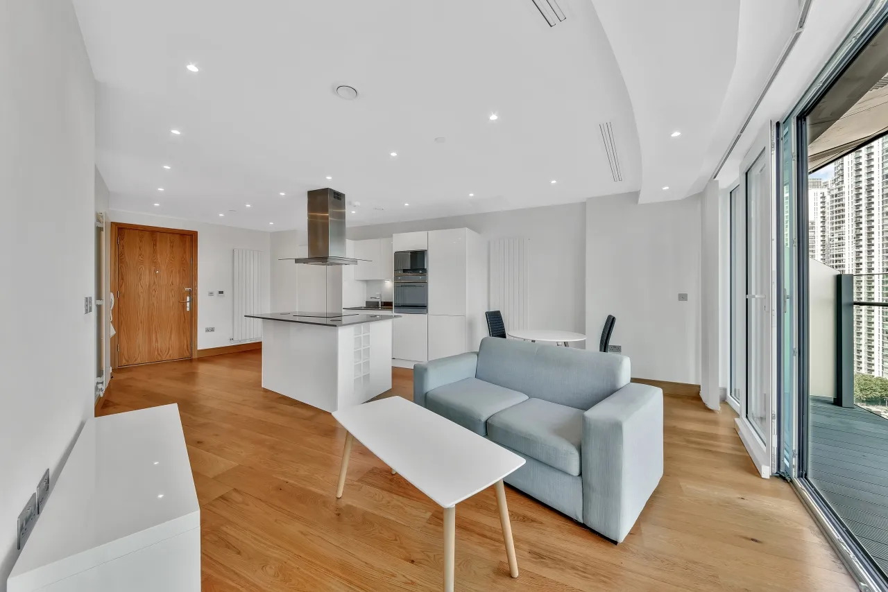 Crossharbour Plaza, Isle Of Dogs, London, E14, photo 2