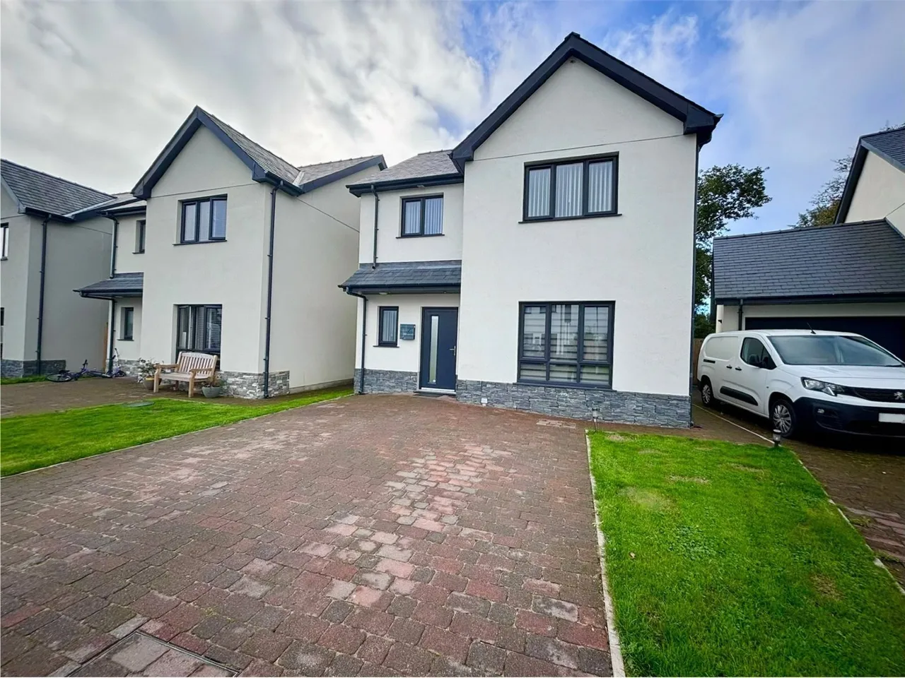 3 bed house for sale, Gerddi Madryn, Pwllheli, LL53