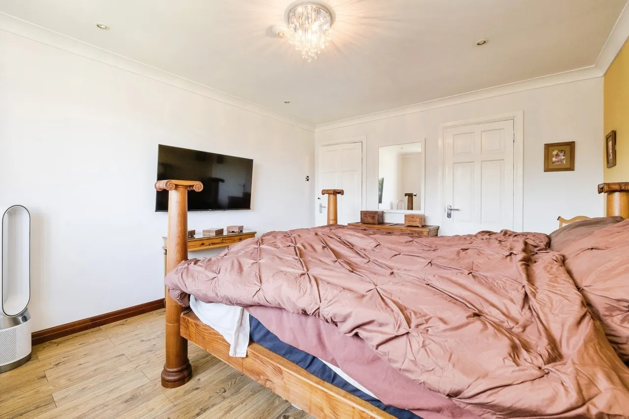 Spring Farm Close, Rainham, RM13, photo 30