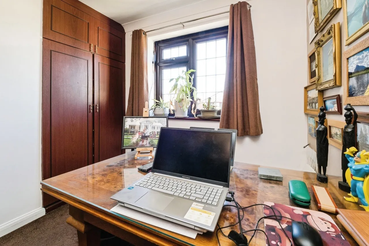 Spring Farm Close, Rainham, RM13, photo 39