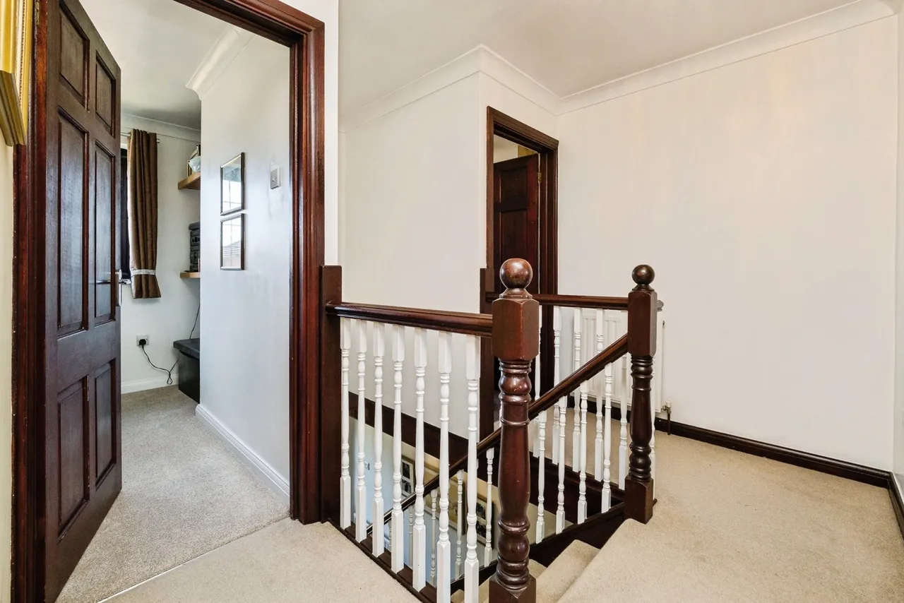 Spring Farm Close, Rainham, RM13, photo 25