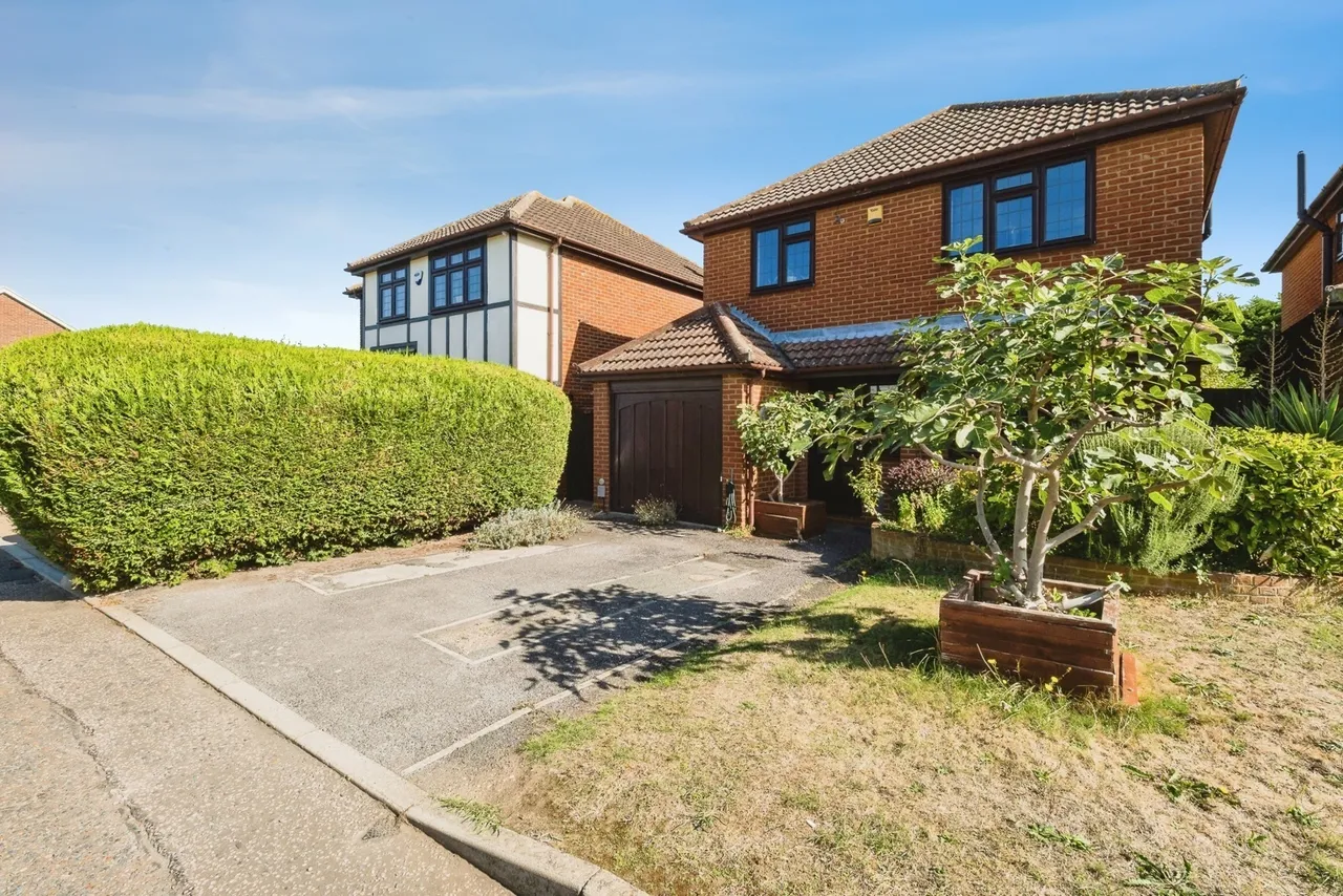Spring Farm Close, Rainham, RM13, photo 29