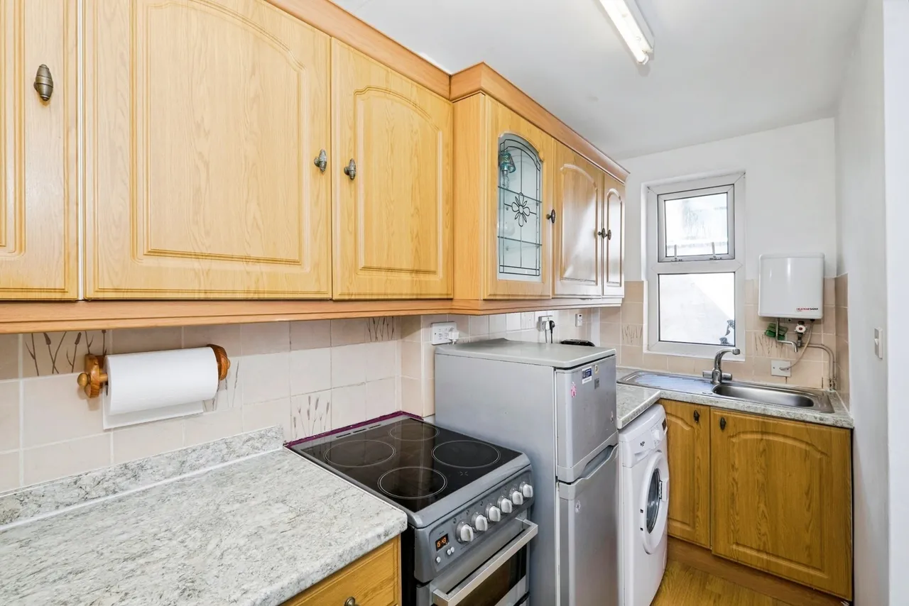 St. James Street, Penzance, TR18, photo 5
