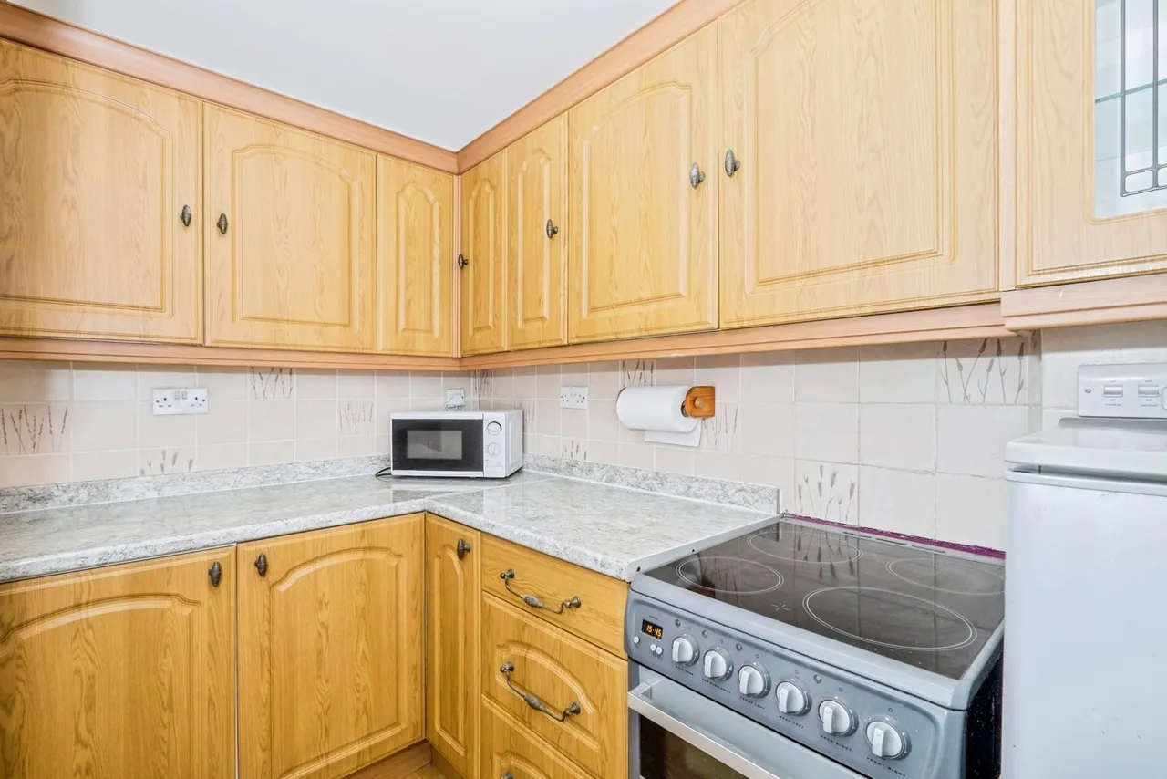 St. James Street, Penzance, TR18, photo 4