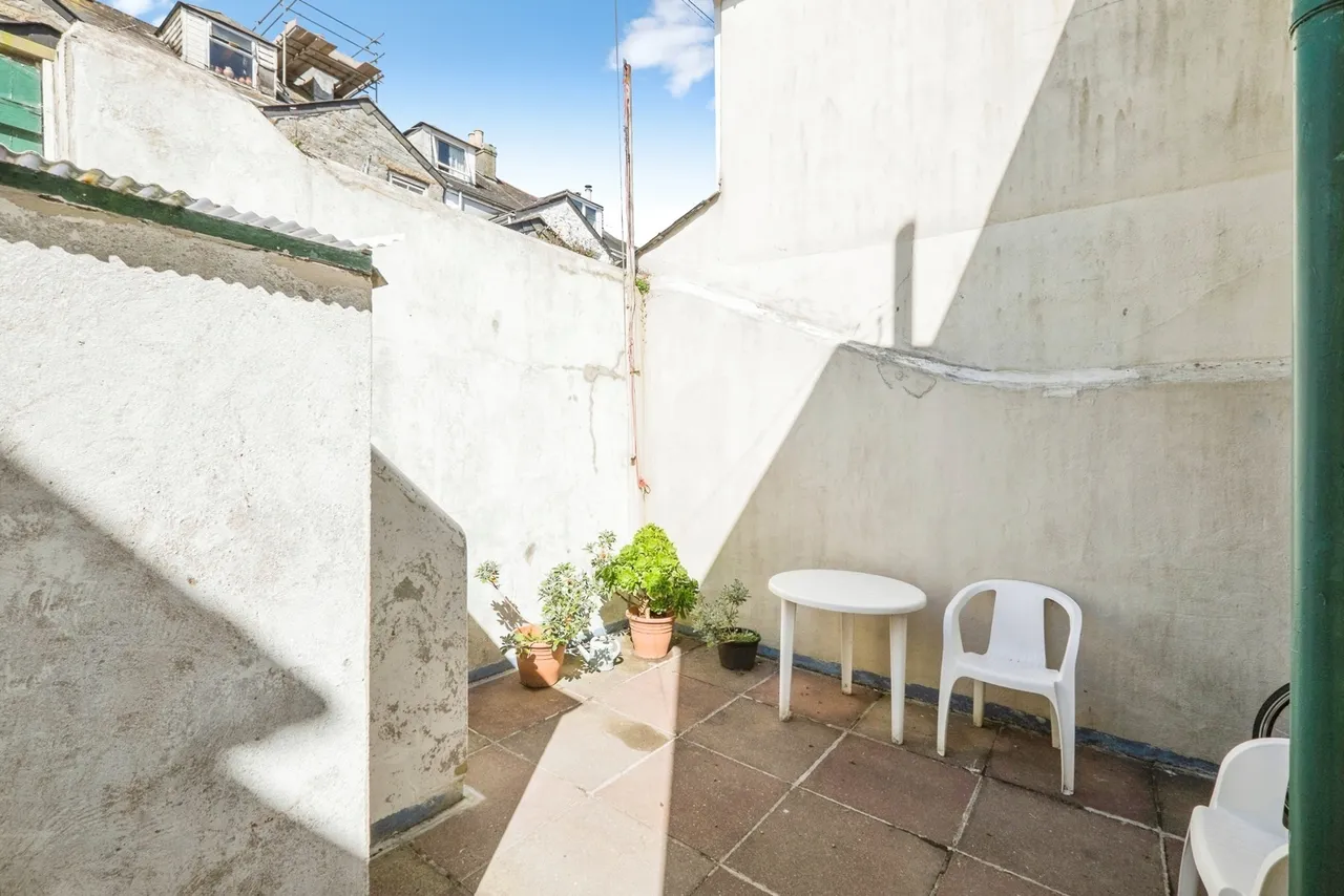 St. James Street, Penzance, TR18, photo 14