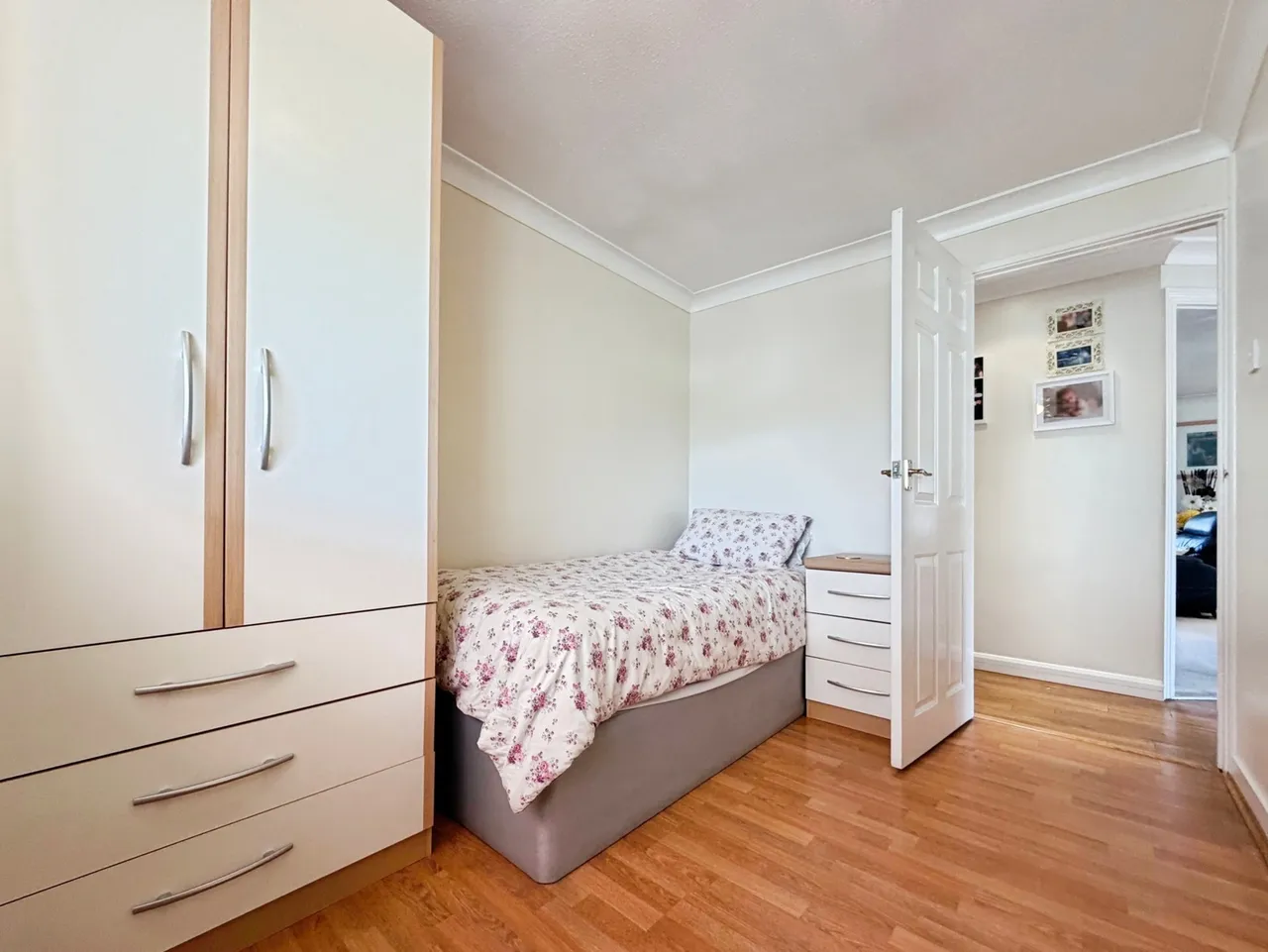 Avon Close, Farnborough, Hampshire, GU14 9LN, photo 8