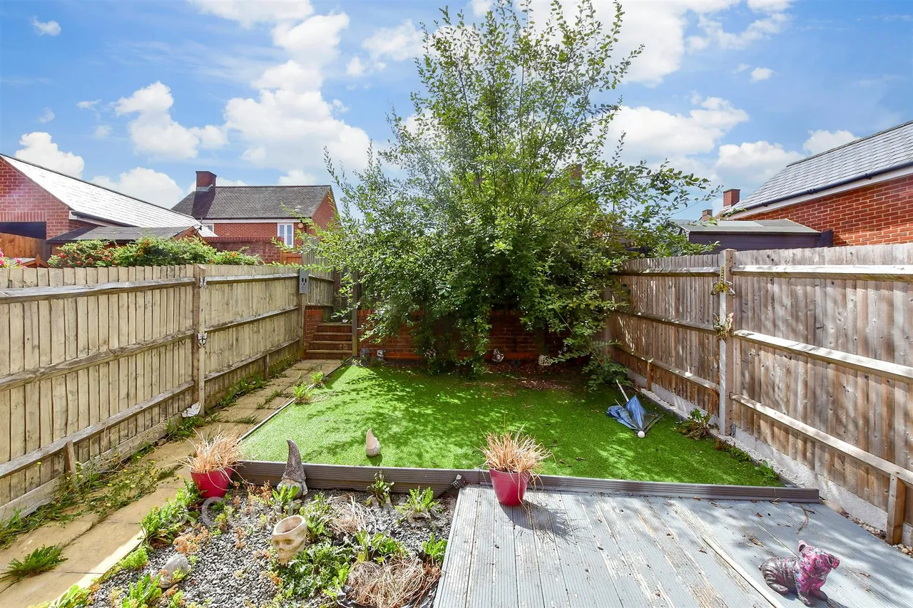 Ellisons Crescent, Waterlooville, PO7, photo 2