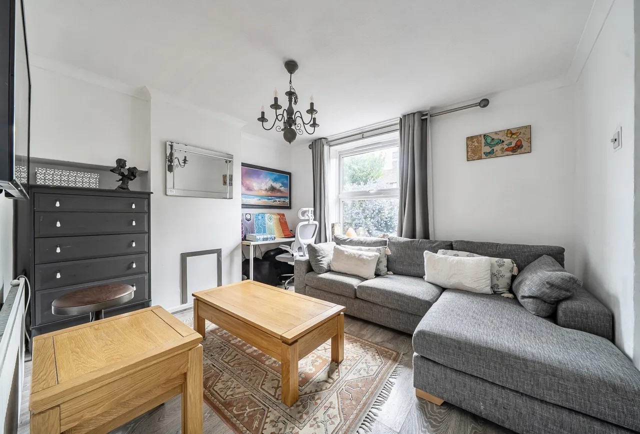 Shaftesbury Road, Carshalton, SM5 1HJ, photo 2