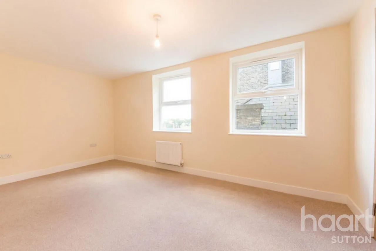 High Street, SM1, photo 9