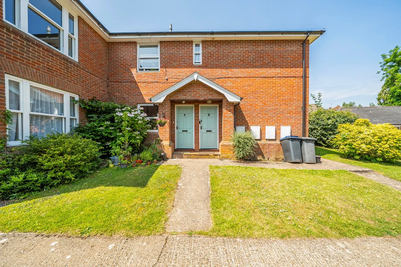 2 bed flat for sale, Summer Hill, Harbledown, CT2