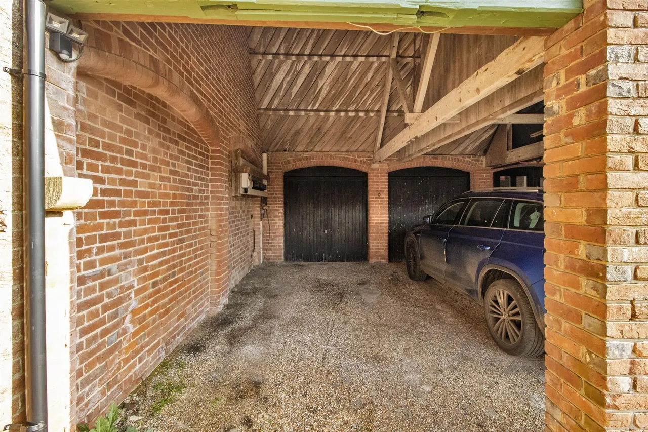Home Farm Close, Leigh, photo 18