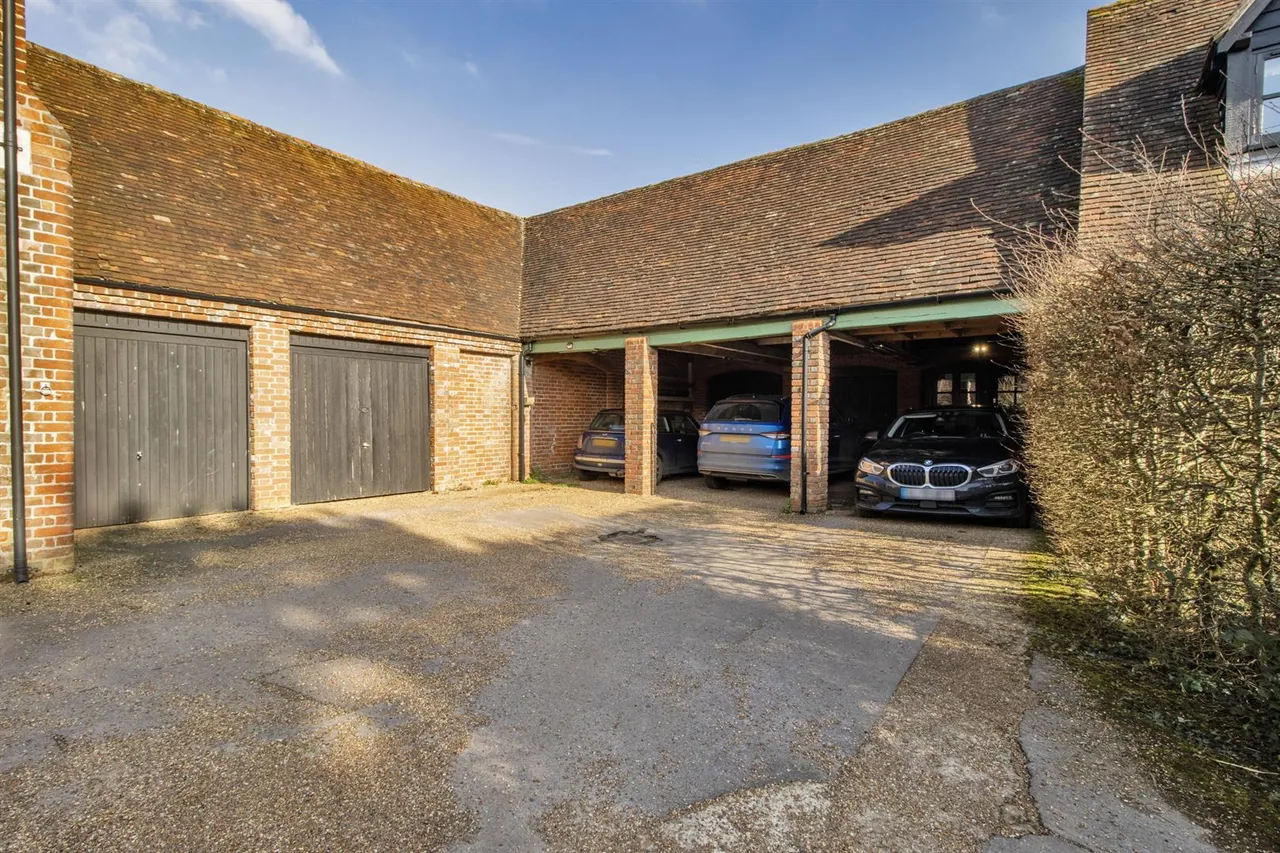 Home Farm Close, Leigh, photo 17