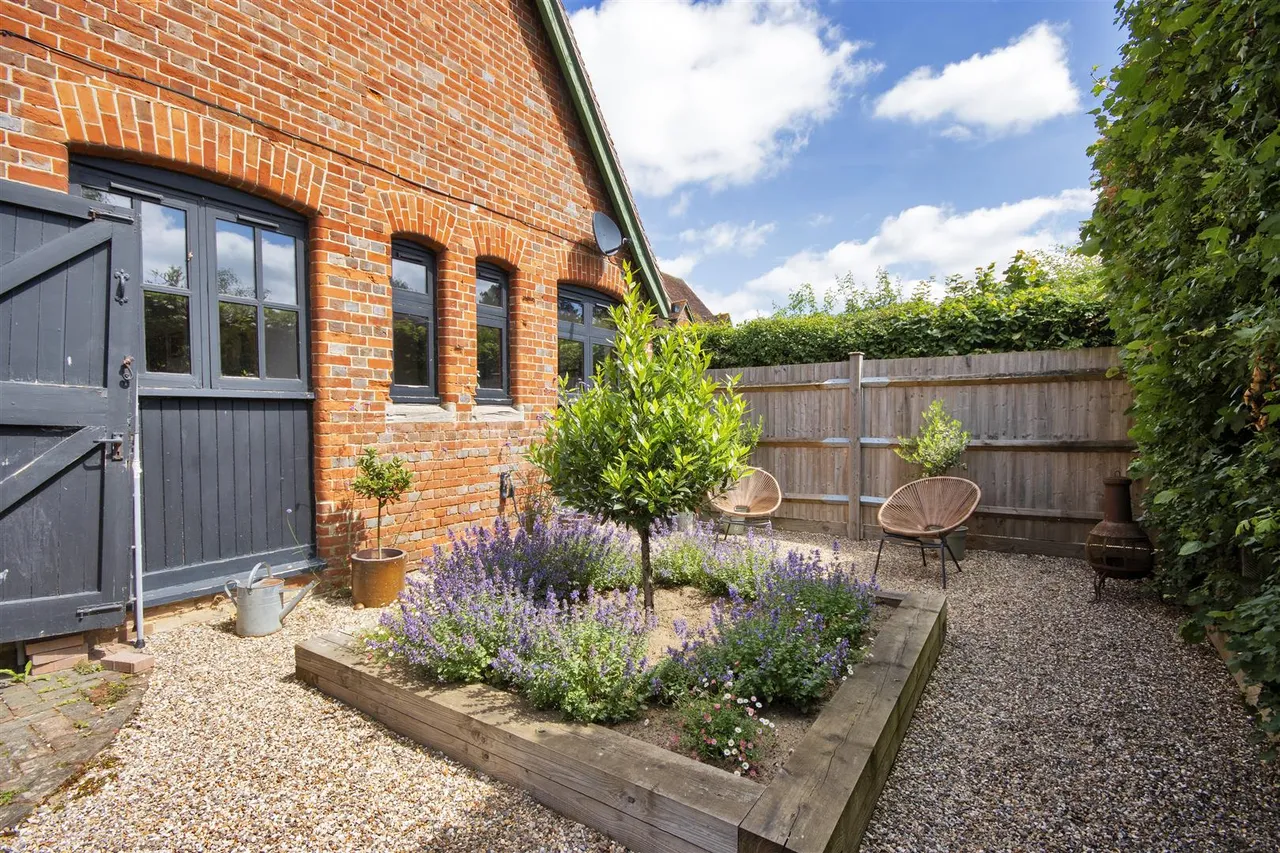 Home Farm Close, Leigh, photo 14