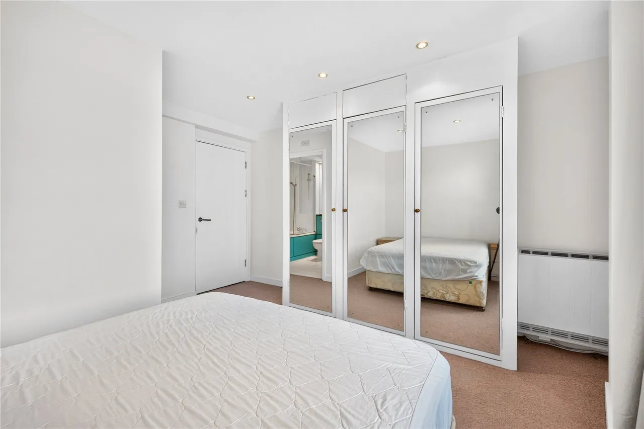 Tower Bridge Road, London, SE1, photo 12