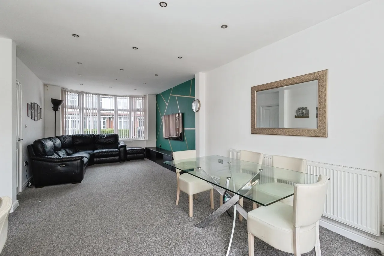 Homestead Crescent, Manchester, Greater Manchester, M19, photo 5