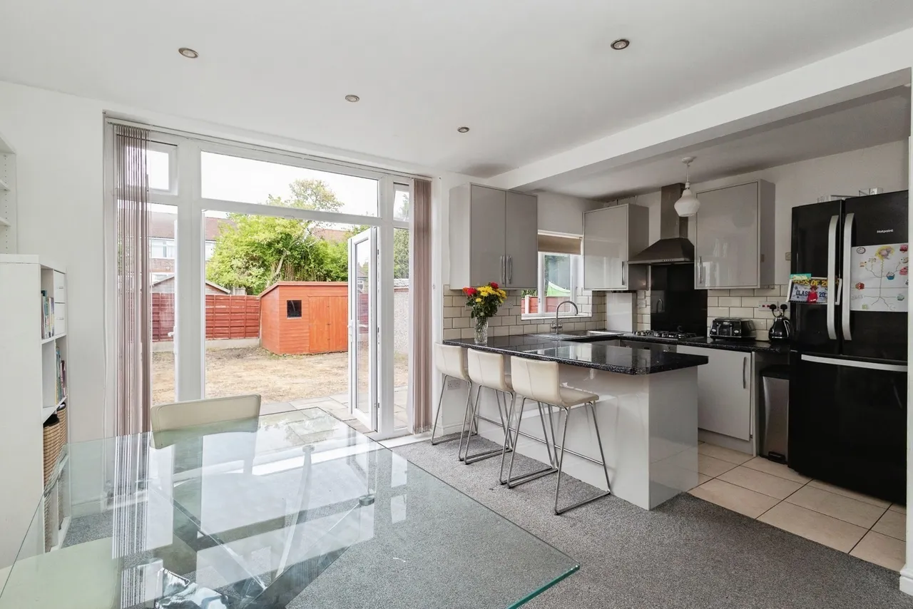 Homestead Crescent, Manchester, Greater Manchester, M19, photo 3