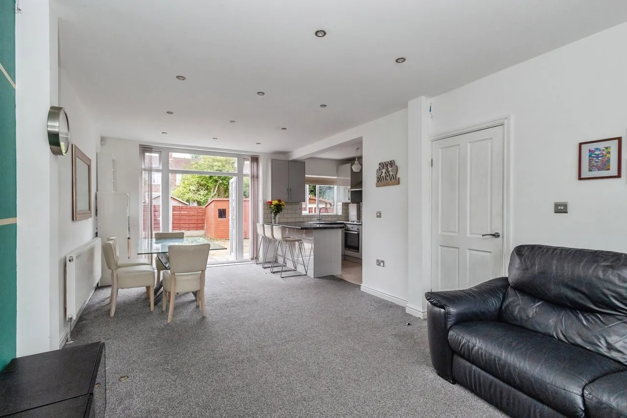 Homestead Crescent, Manchester, Greater Manchester, M19, photo 6