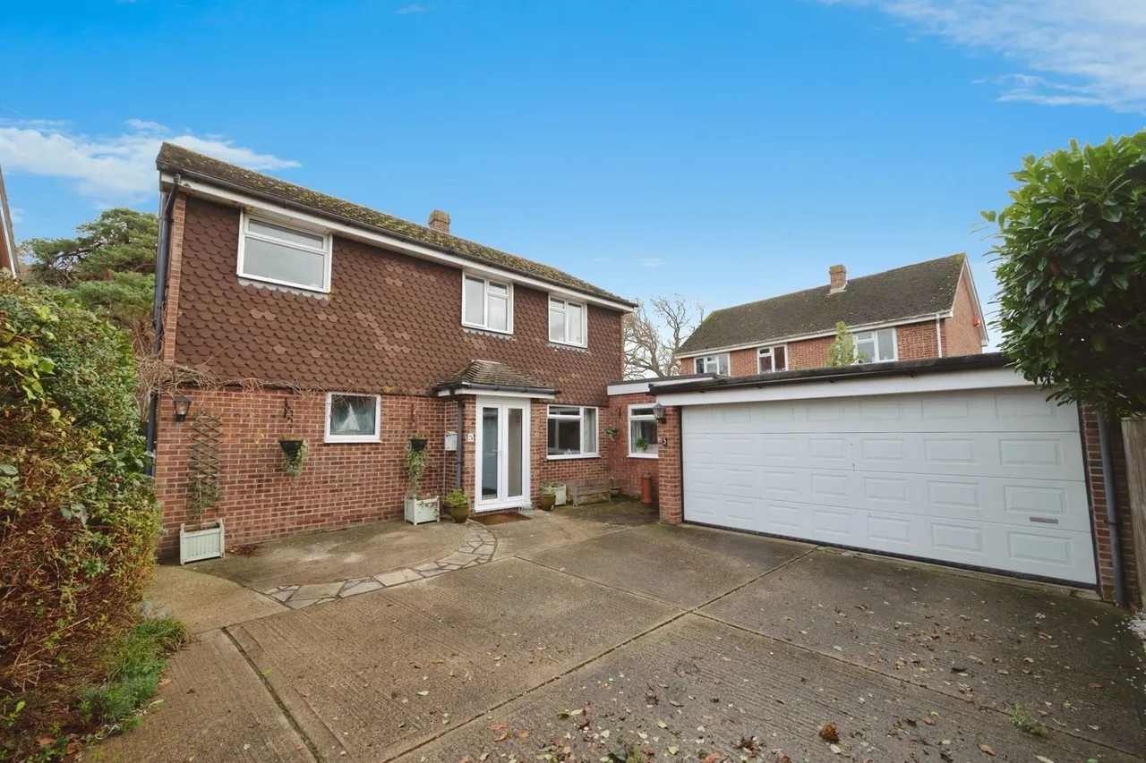 Teal Close, Hayling Island, PO11, photo 4