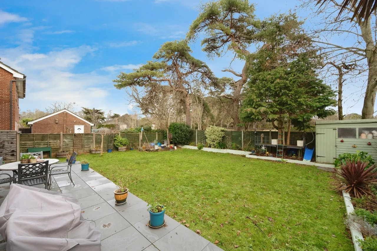 Teal Close, Hayling Island, PO11, photo 20