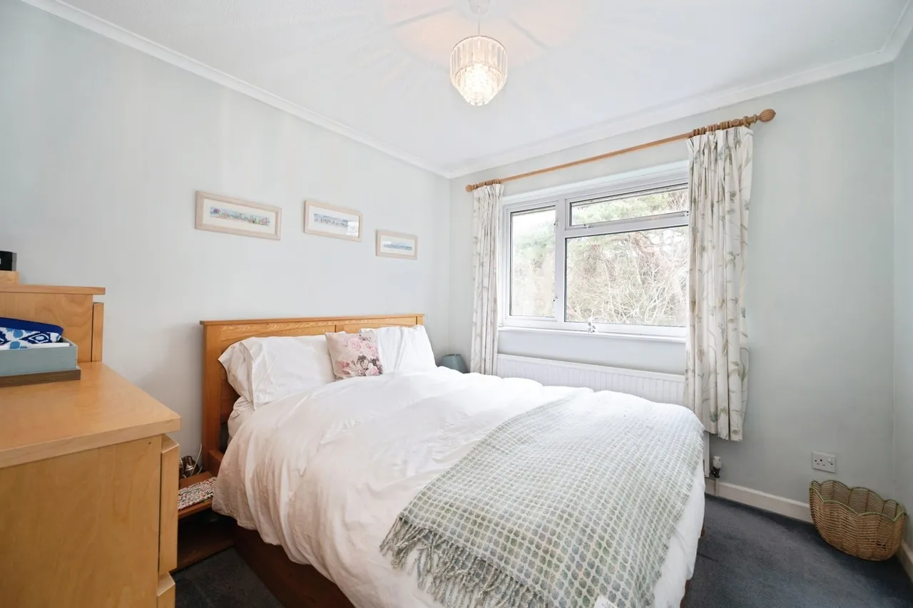 Teal Close, Hayling Island, PO11, photo 13
