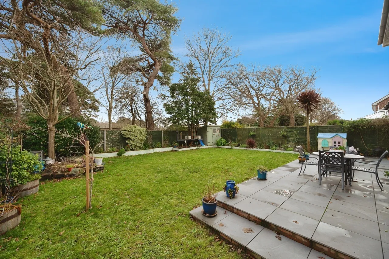 Teal Close, Hayling Island, PO11, photo 6