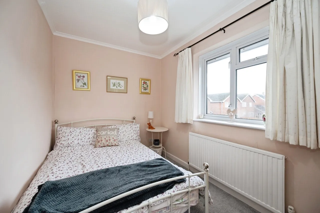 Teal Close, Hayling Island, PO11, photo 14