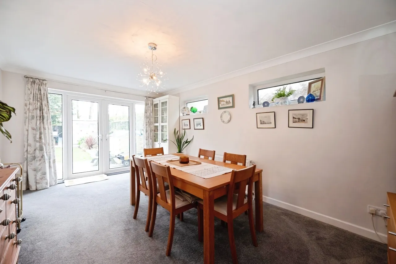 Teal Close, Hayling Island, PO11, photo 5