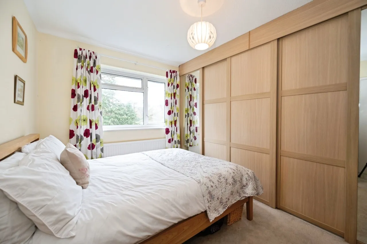 Teal Close, Hayling Island, PO11, photo 12