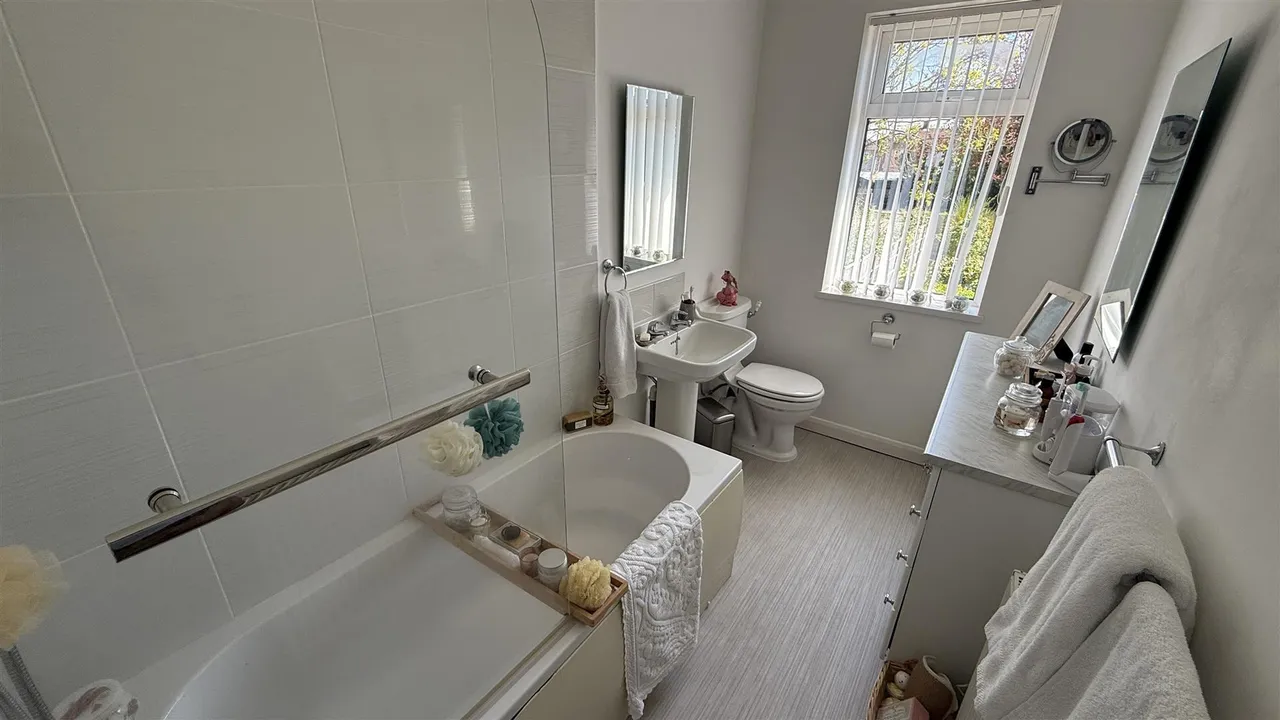 Burnside, Rolleston-On-Dove, DE13, photo 19